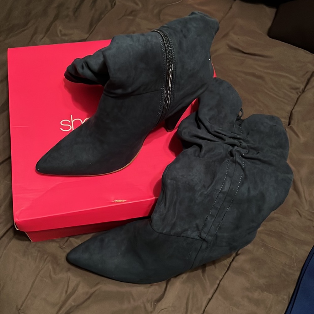 Womens turquoise green heeled boots..worn ONCE